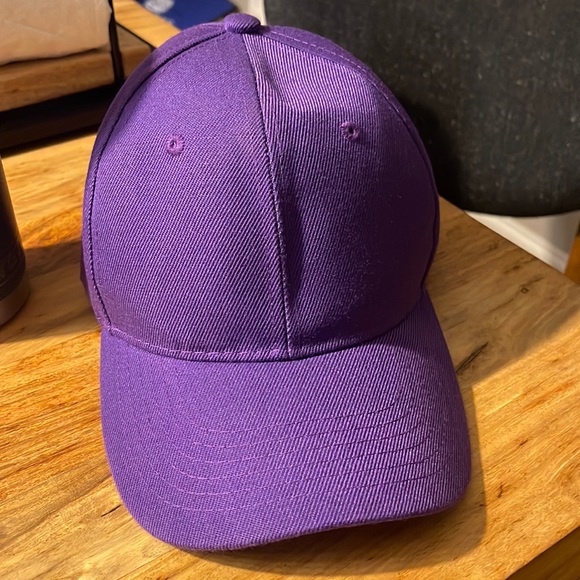Purple Hat / Cap - Picture 1 of 6